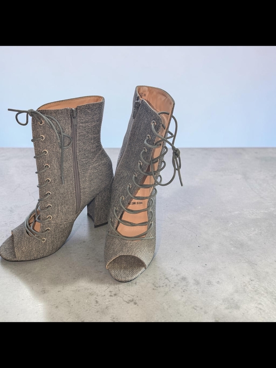Chase + Chloe Shoes - Chase + Chloe Gray Lace-Up Peep-Toe Block Heel Ankle Boots